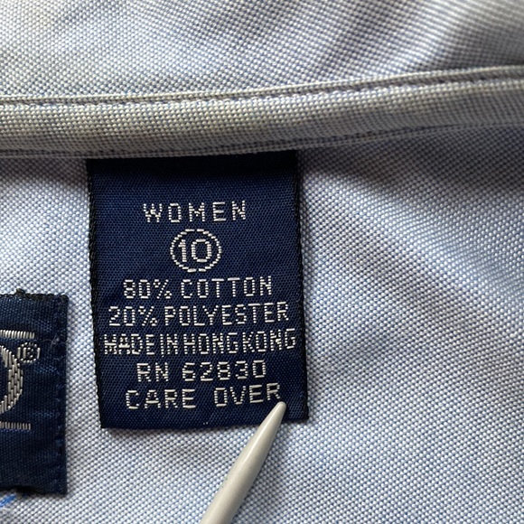 Lands’ End Pinpoint Oxford Blouse, size 10, blue, 80% Cotton, 20% Polyester. - Picture 9 of 10